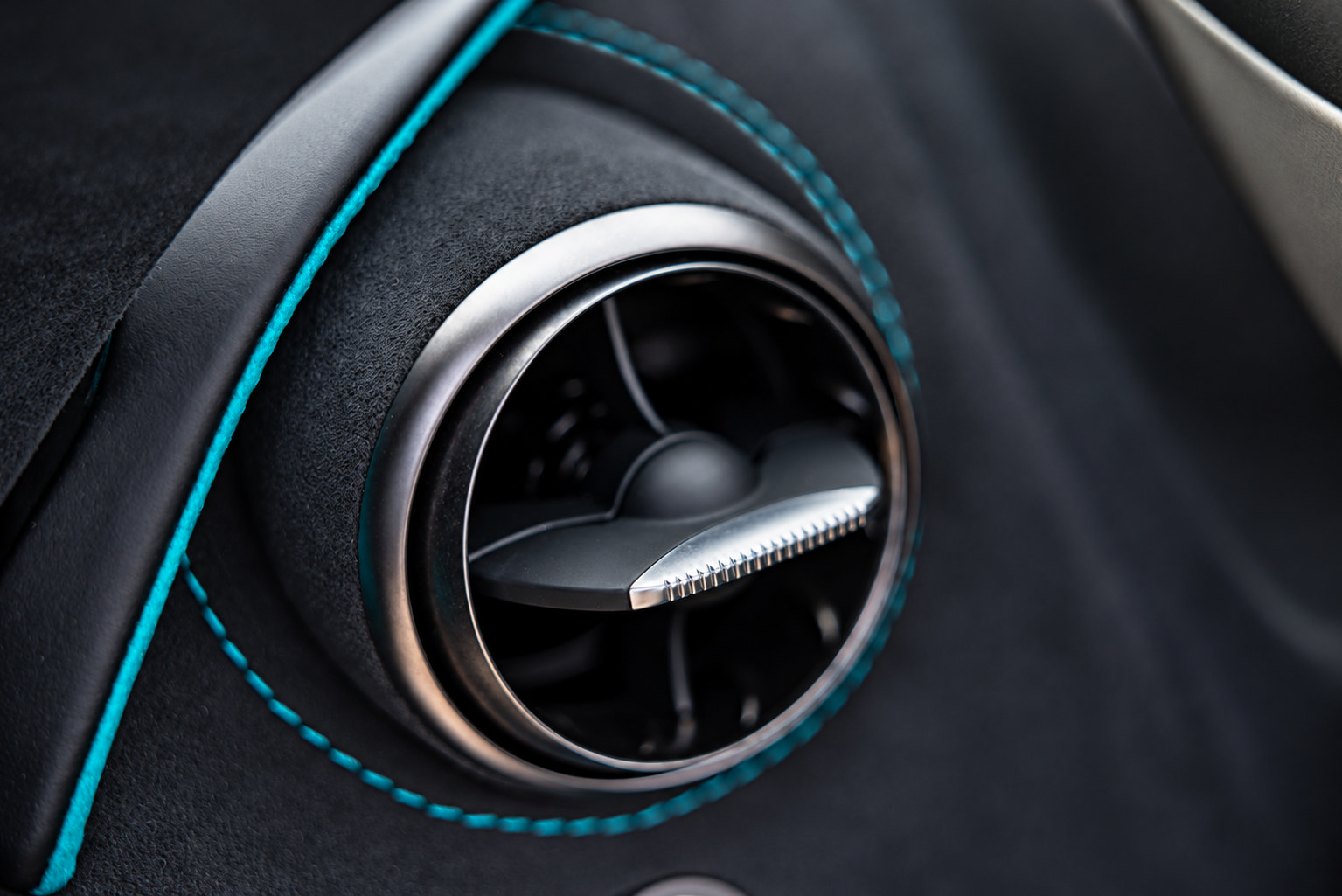 Used 2027 McLaren 750S Spider photo 26