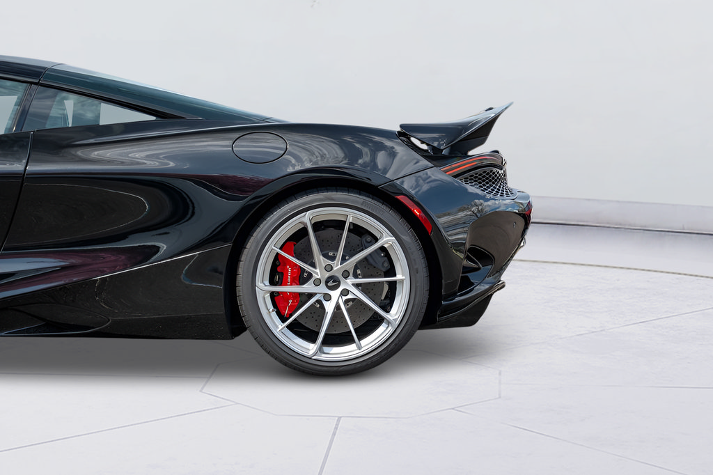 New 2026 McLaren 750S photo 18
