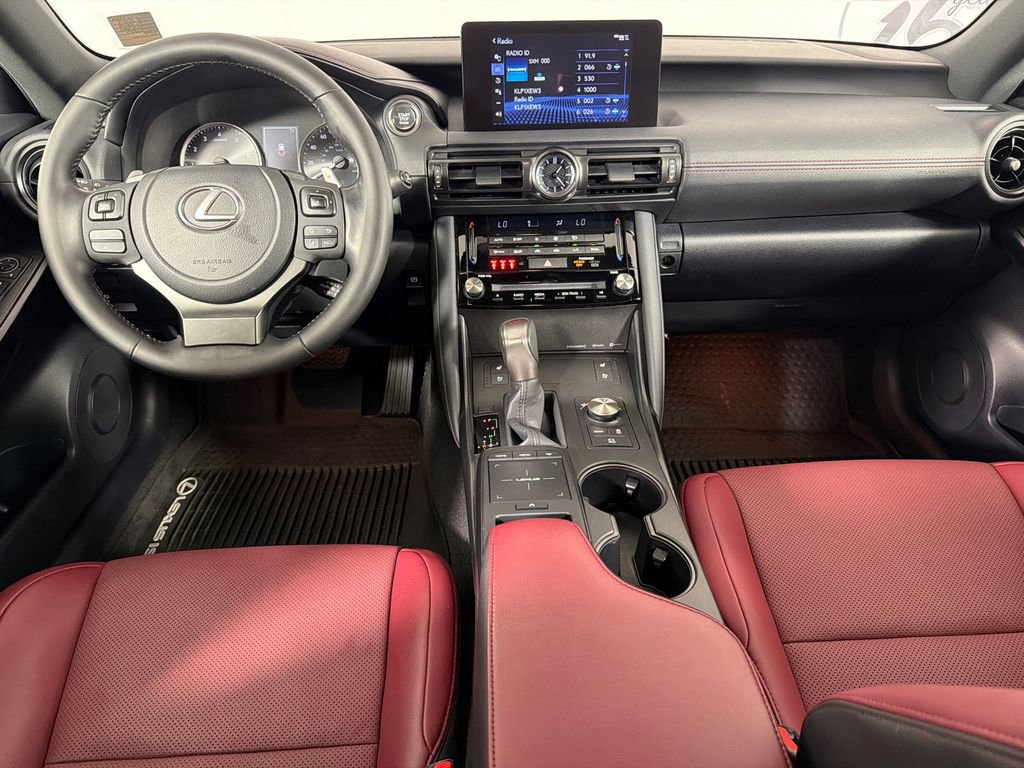 2024 Lexus IS 300