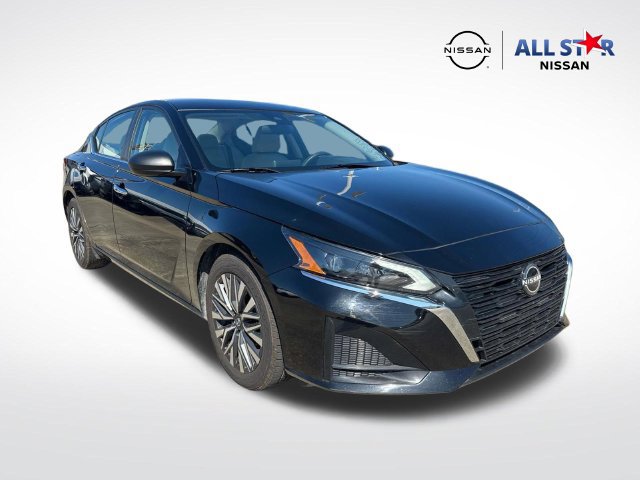 Used 2024 Nissan Altima 2.5 SV