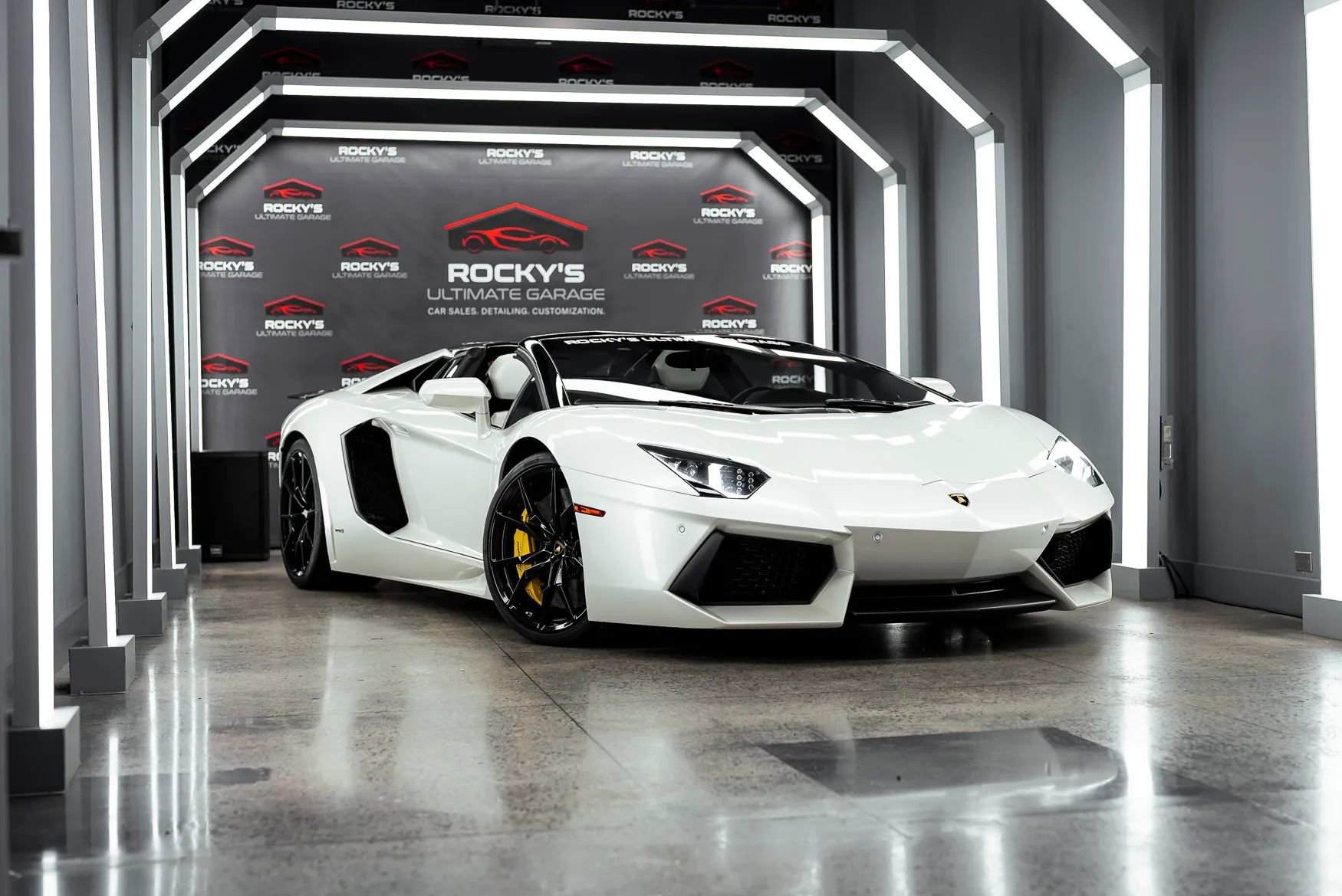 Used 2016 Lamborghini Aventador LP 700-4