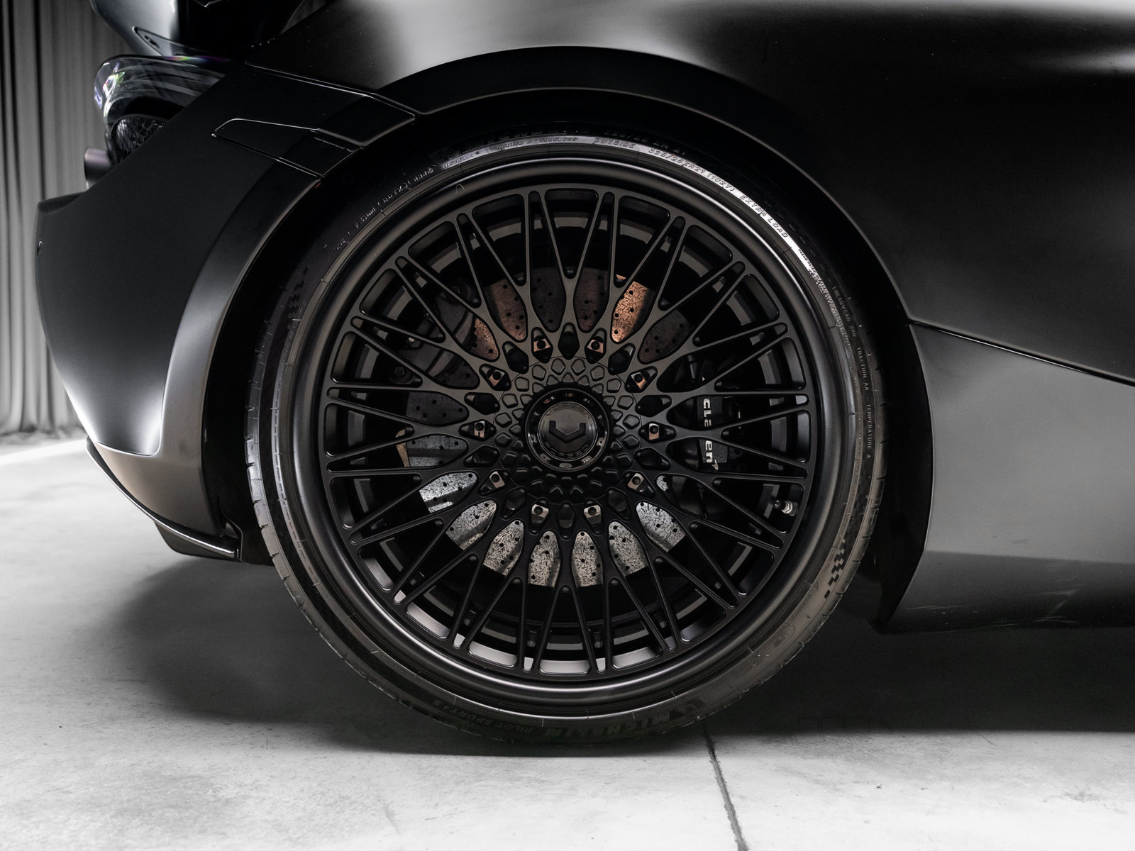 Used 2018 McLaren 720S photo 33