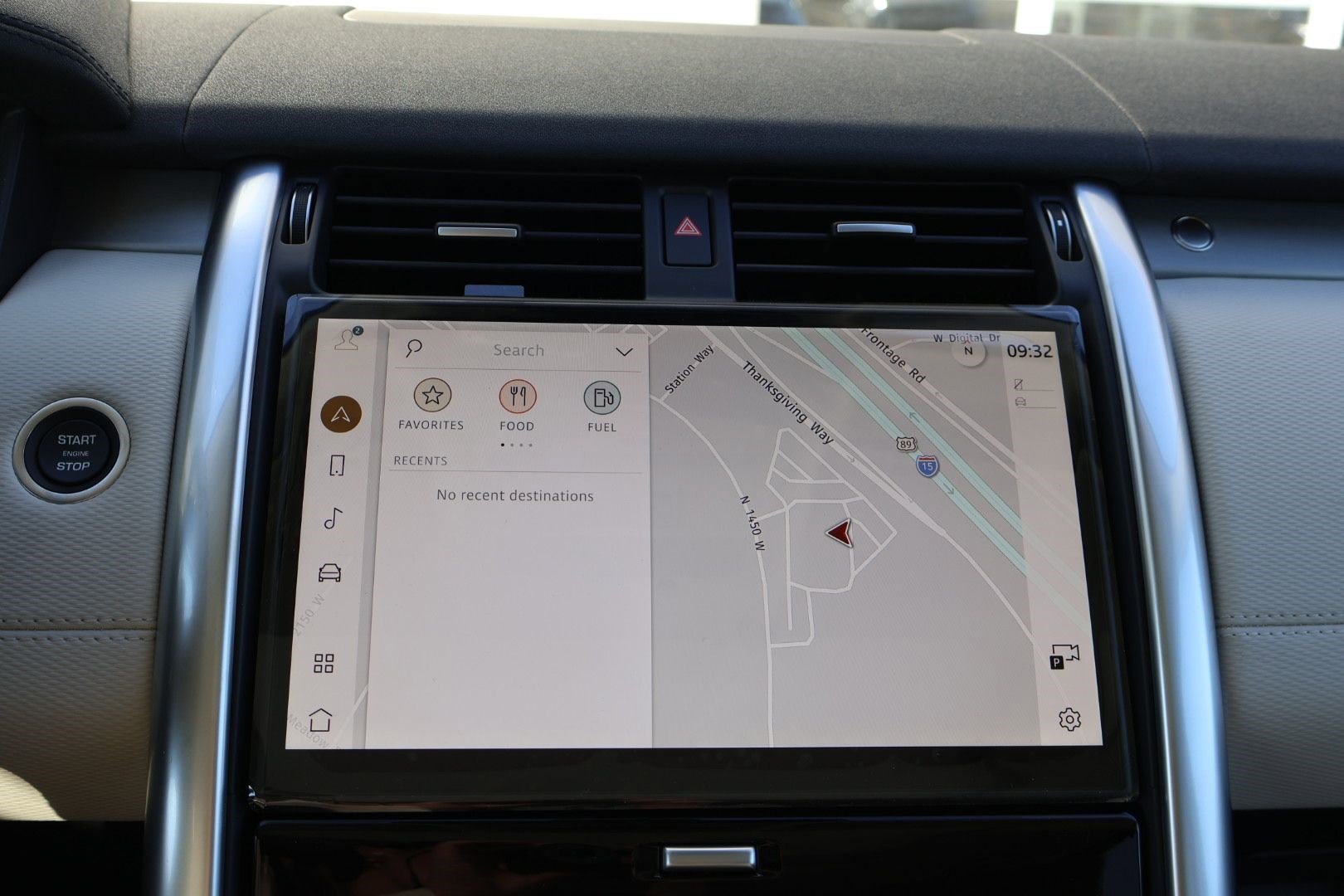 2026 Land Rover Discovery Dynamic SE