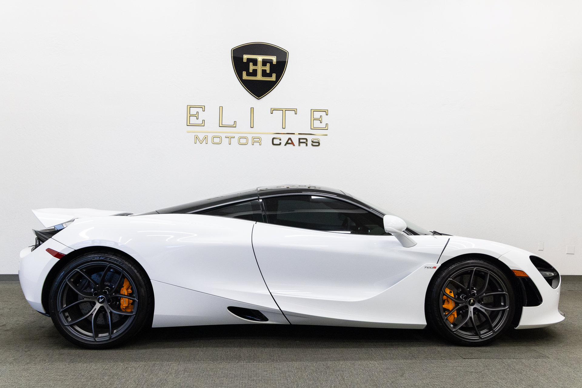 Used 2019 McLaren 720S Luxury photo 8