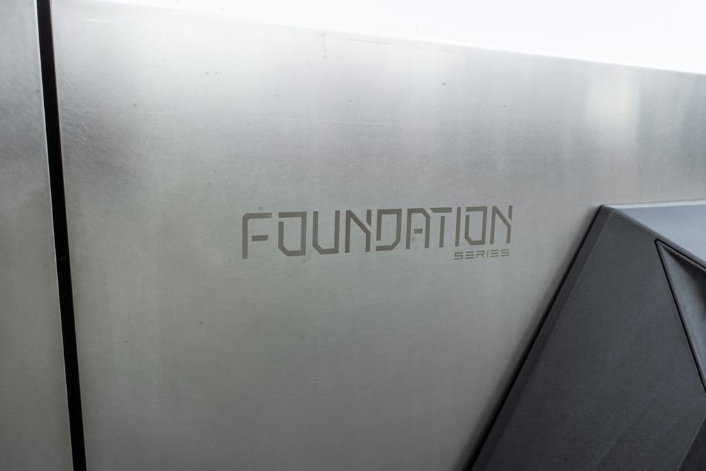 2024 Tesla Cybertruck AWD Crew Cab