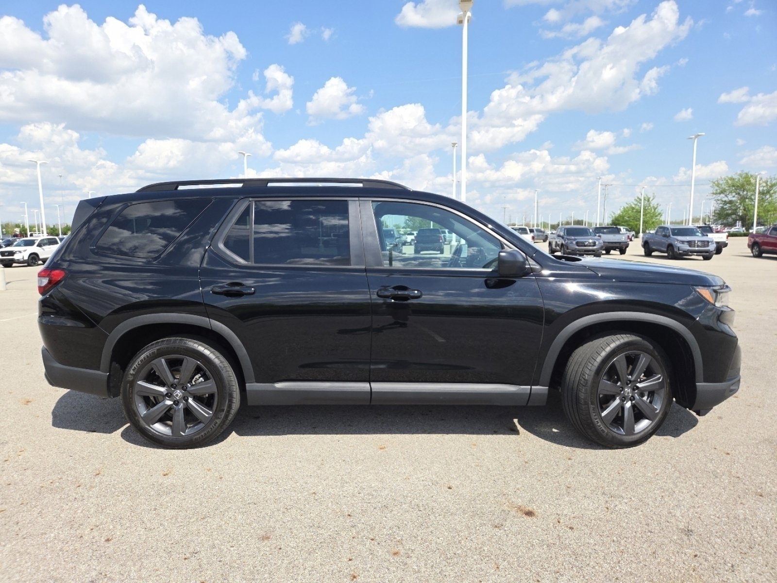 2025 Honda Pilot Sport