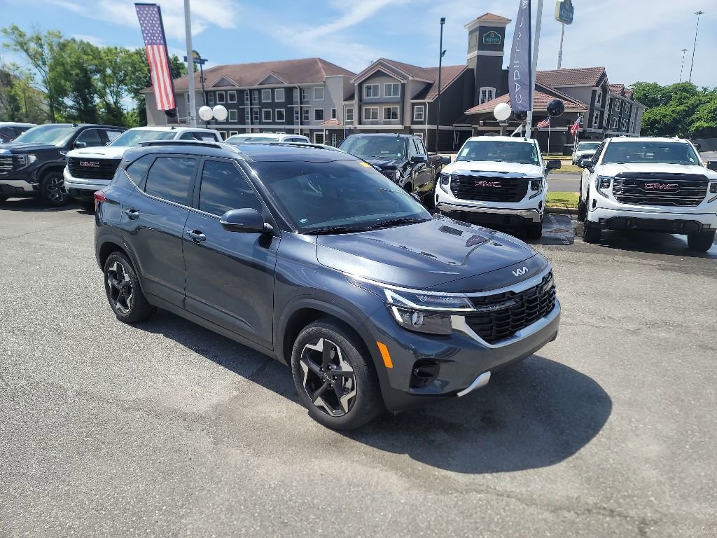 Certified 2025 Kia Seltos S