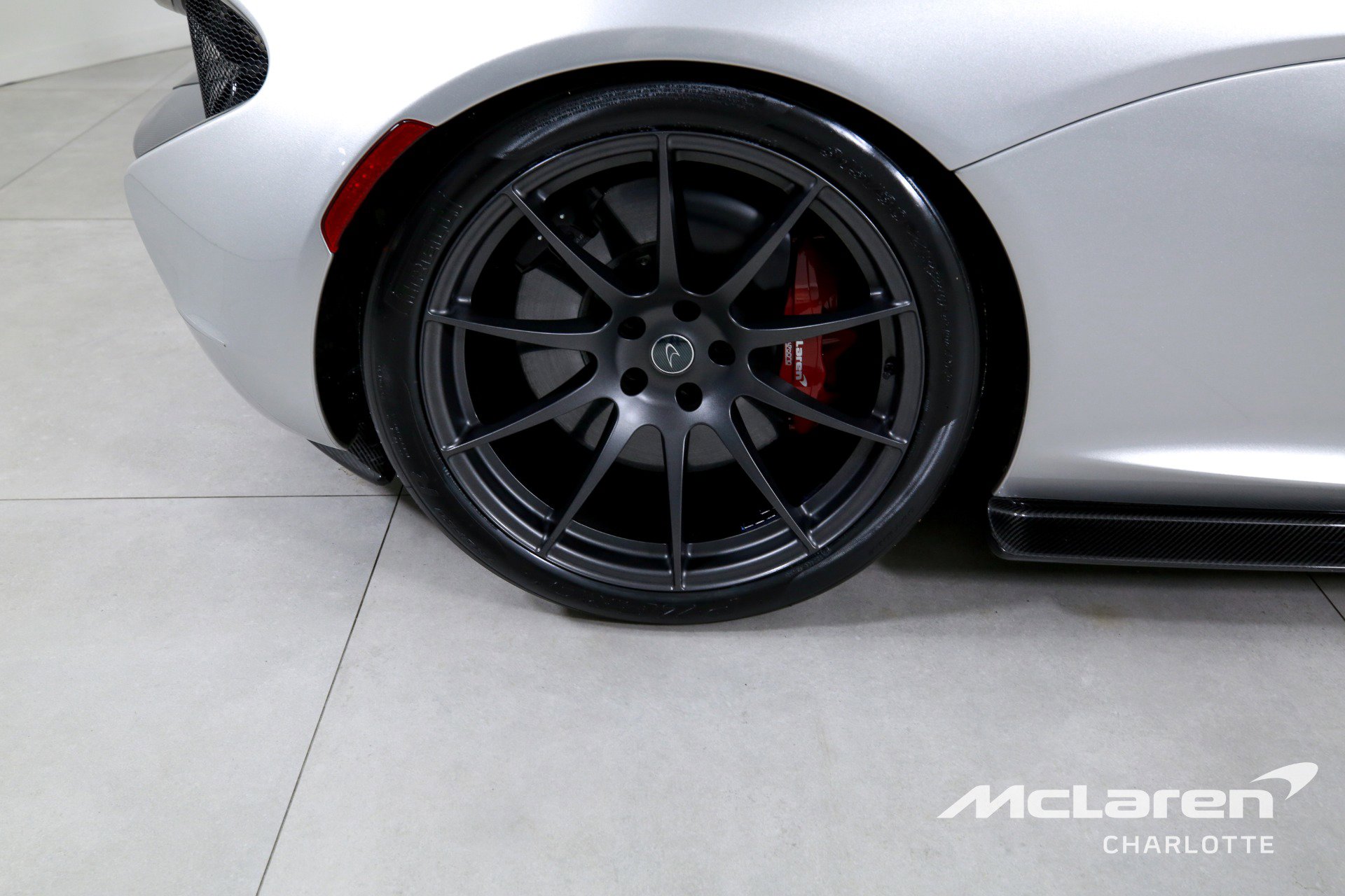 Used 2015 McLaren P1 photo 29