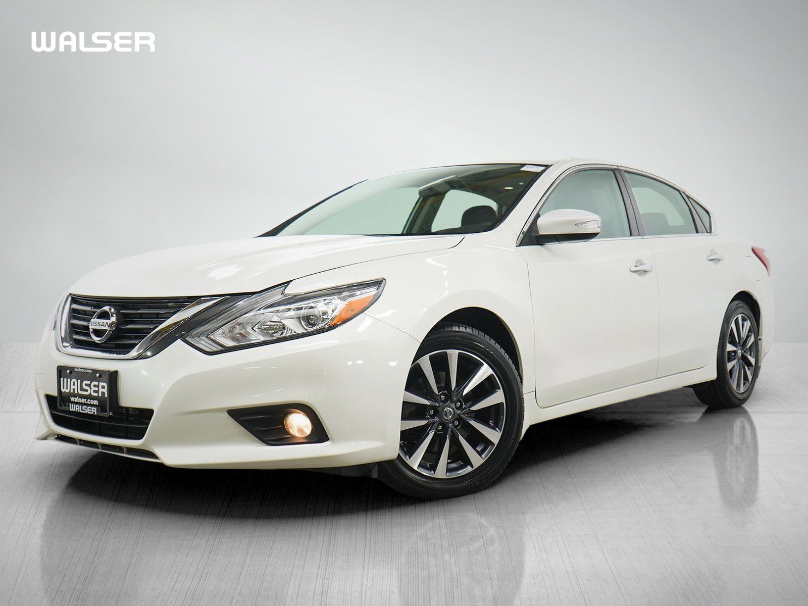 Used 2016 Nissan Altima 2.5 SV w/ Convenience Package