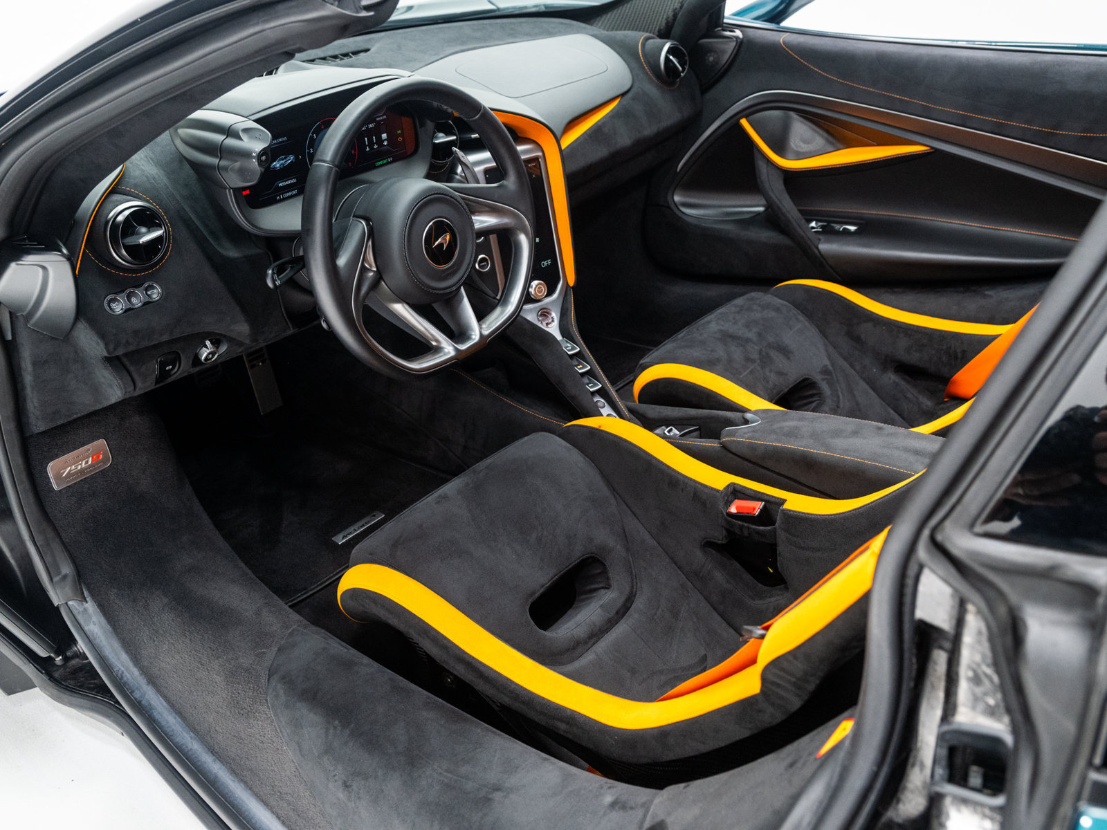Used 2024 McLaren 750S Spider photo 27