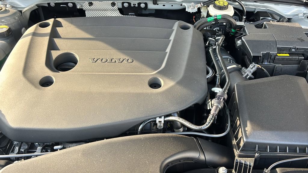 2026 Volvo Xc40 B5 Ultra