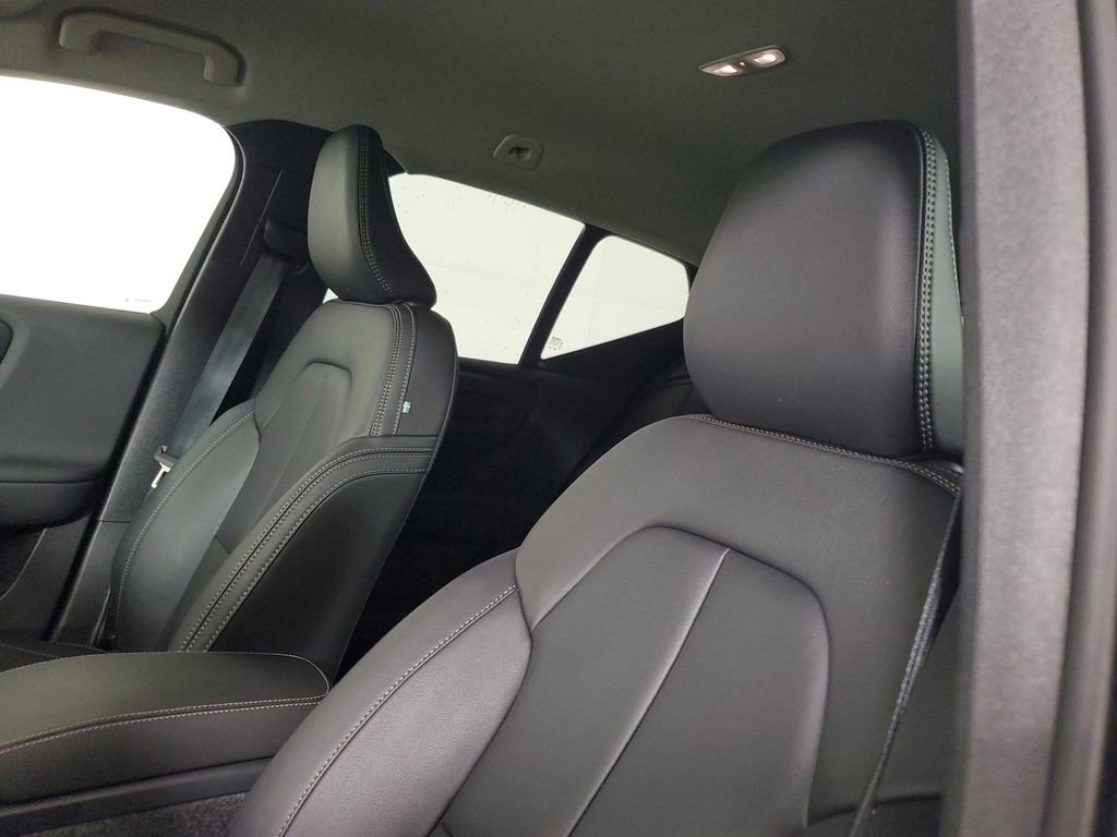 2026 Volvo Xc40 B5 Core