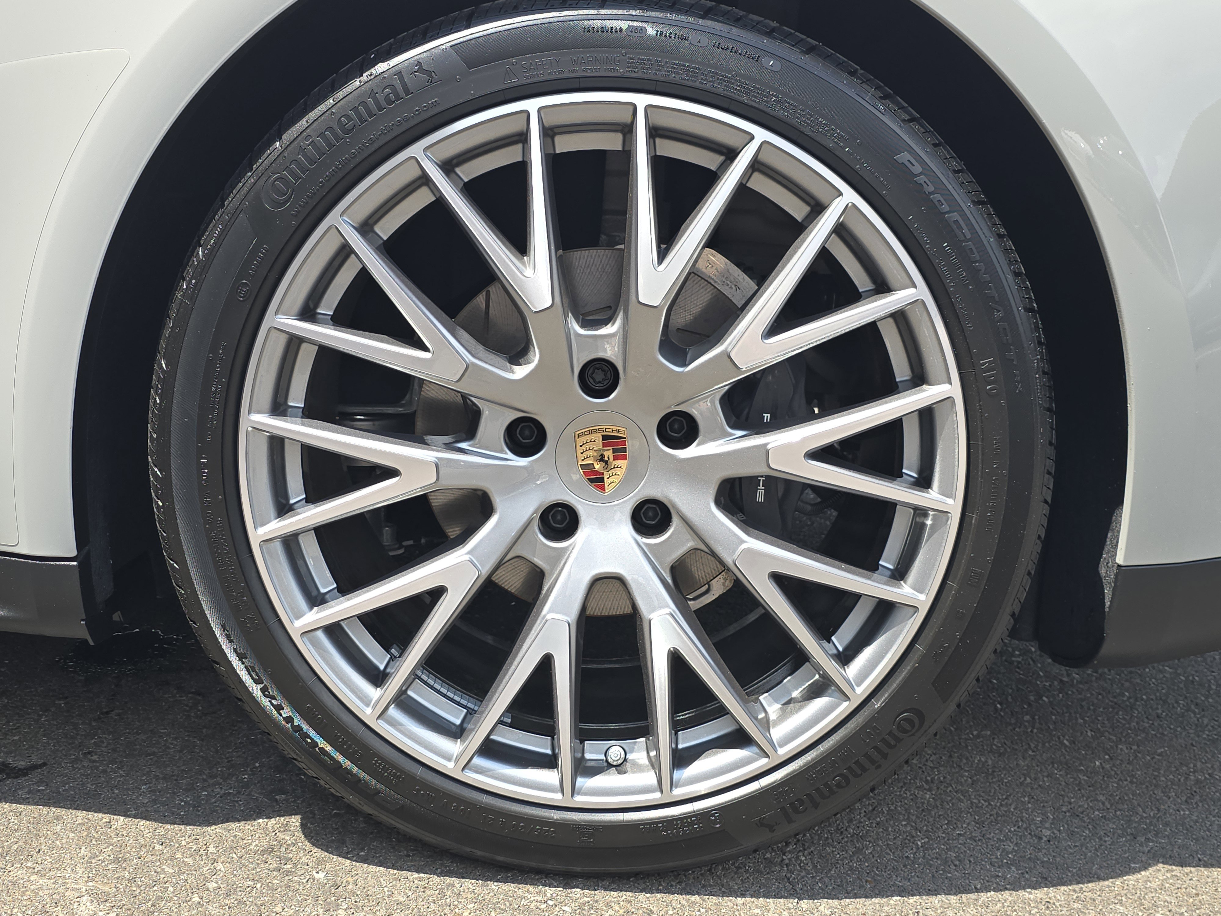 2025 Porsche Panamera 4