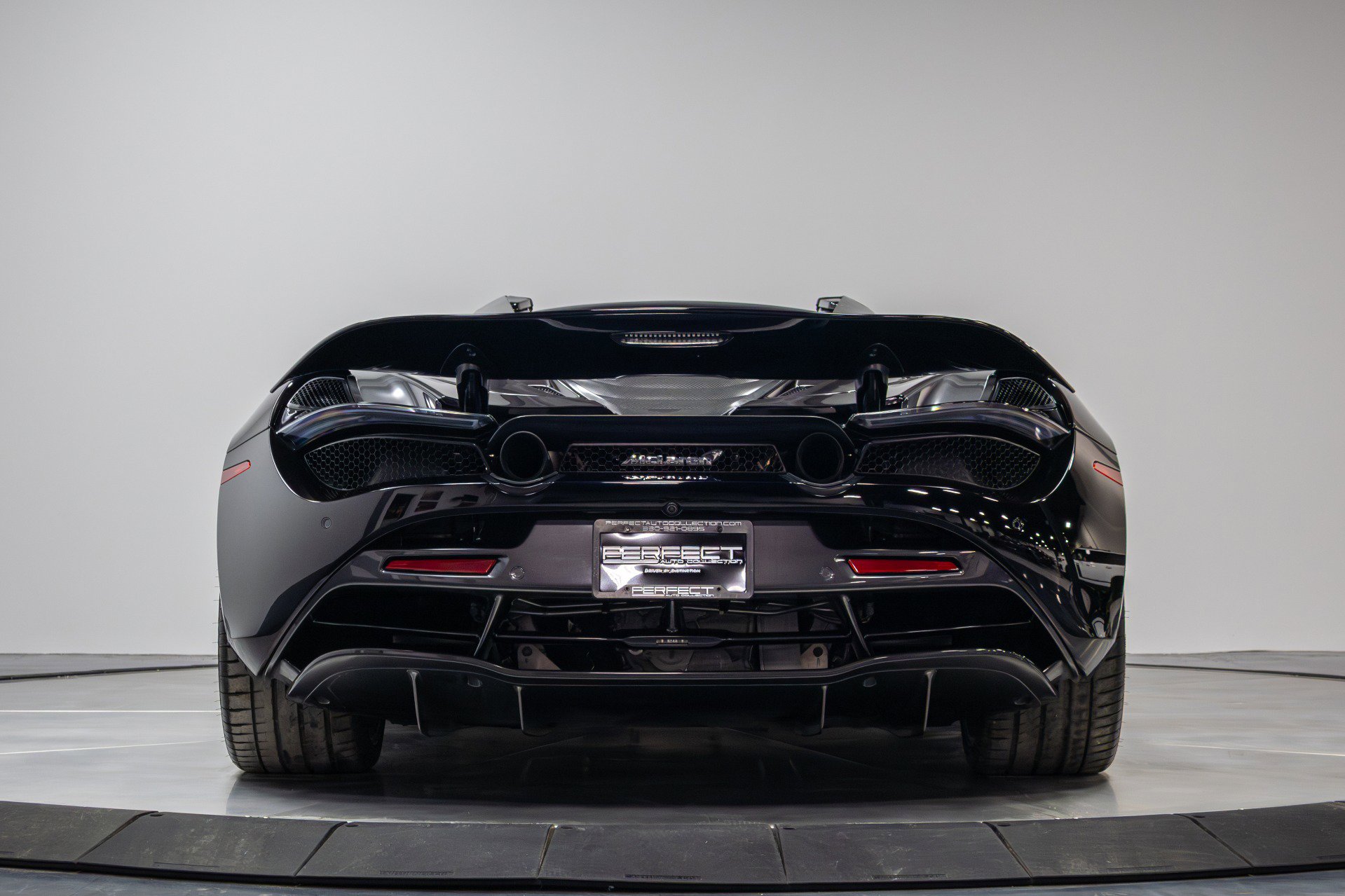 Used 2019 McLaren 720S Luxury photo 36