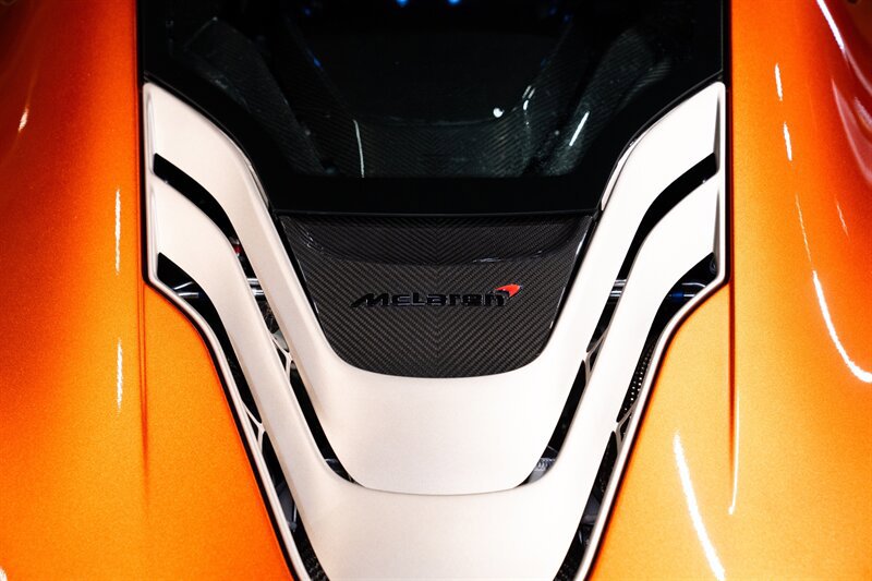 Used 2014 McLaren P1 photo 18