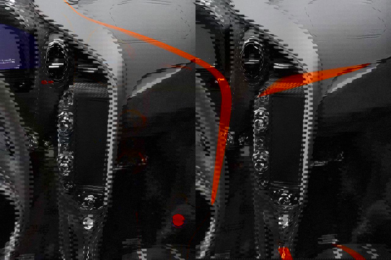 Used 2018 McLaren 720S Performance photo 12