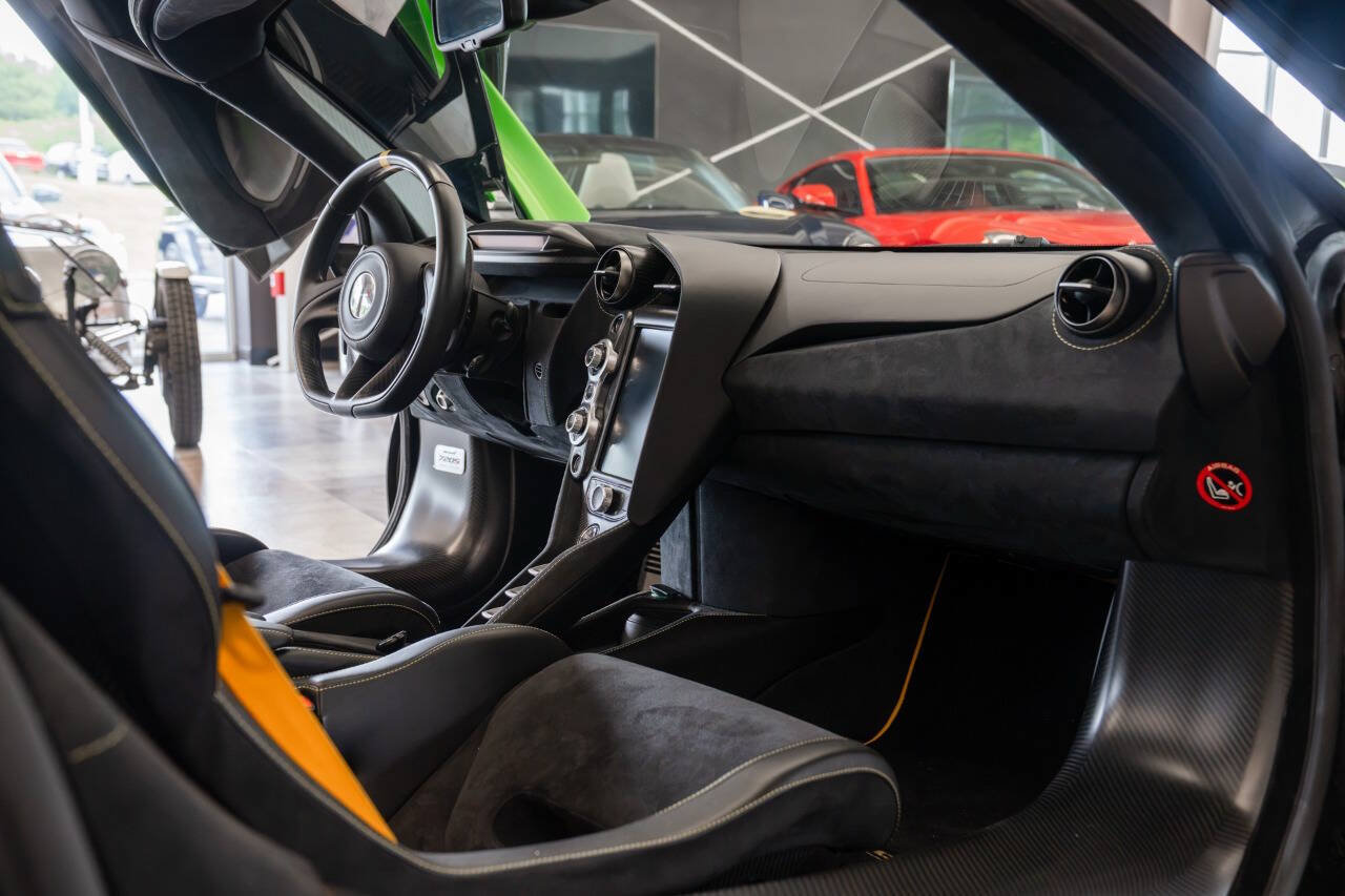 Used 2018 McLaren 720S Performance photo 58