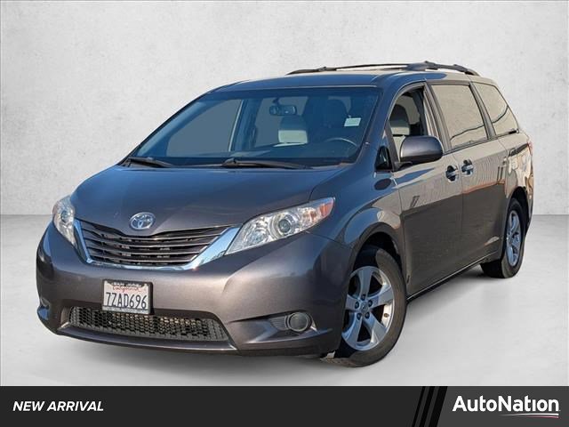 2017 Toyota Sienna LE