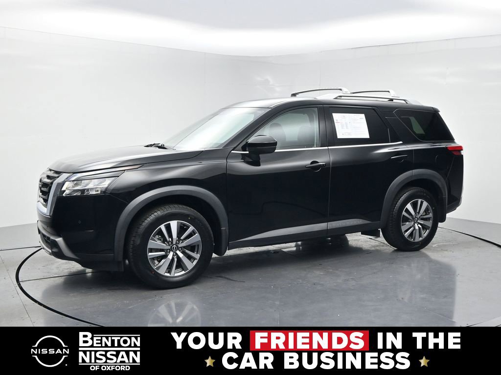 Used 2023 Nissan Pathfinder SL