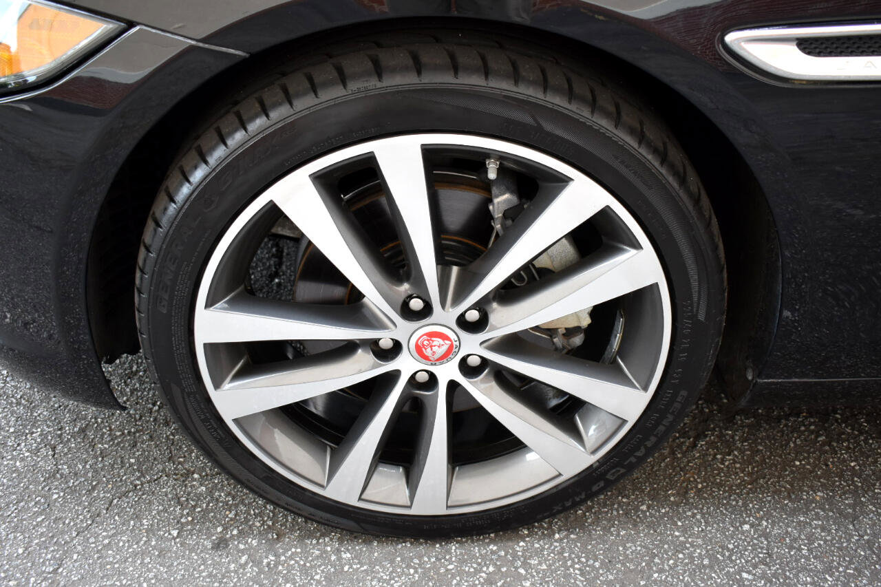 2019 Jaguar XE Prestige