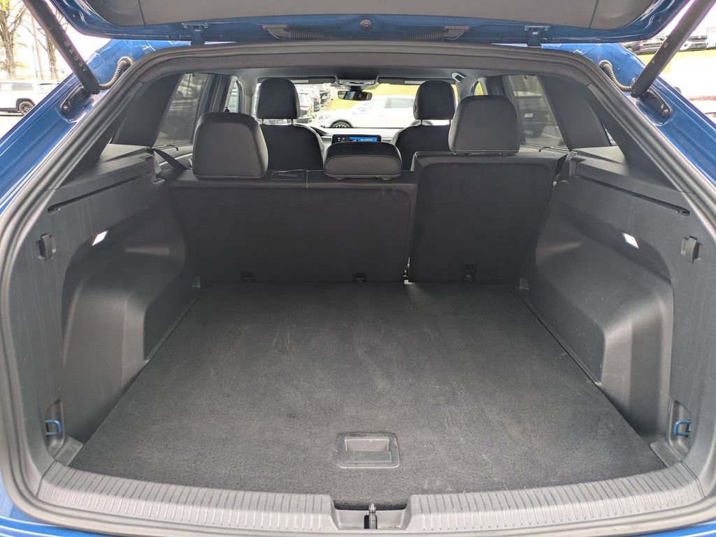 2025 Volkswagen Atlas Cross Sport SE