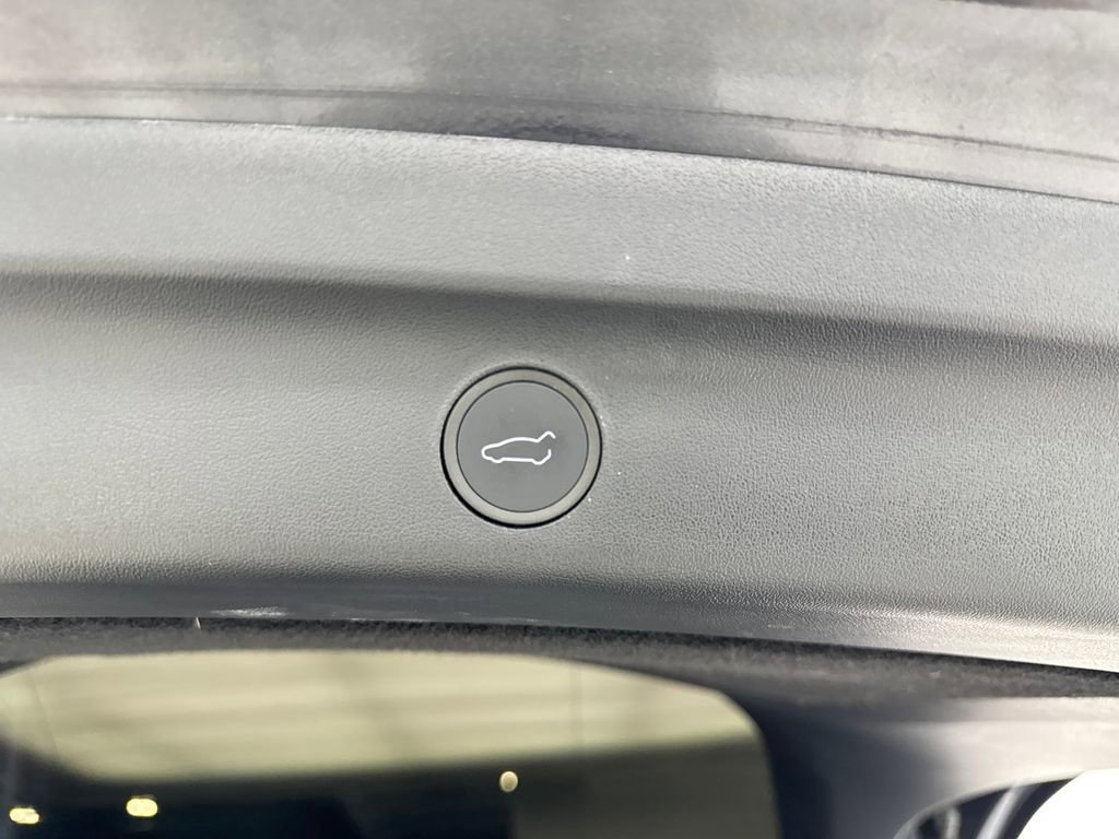 2024 Tesla Model Y Performance