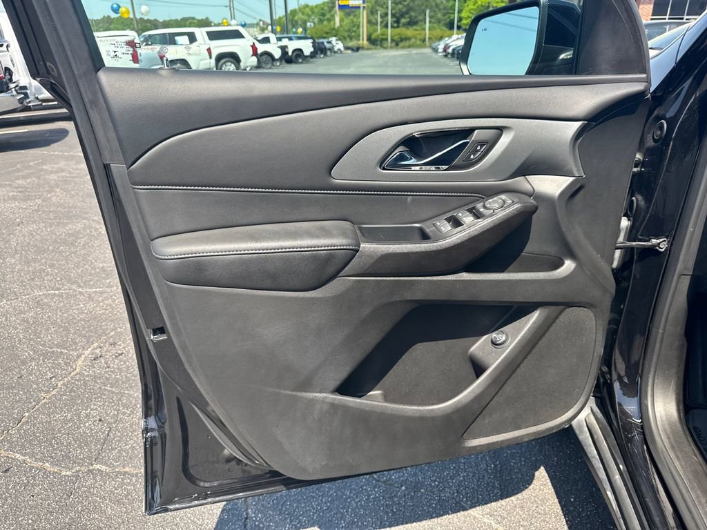 2023 Chevrolet Traverse LT