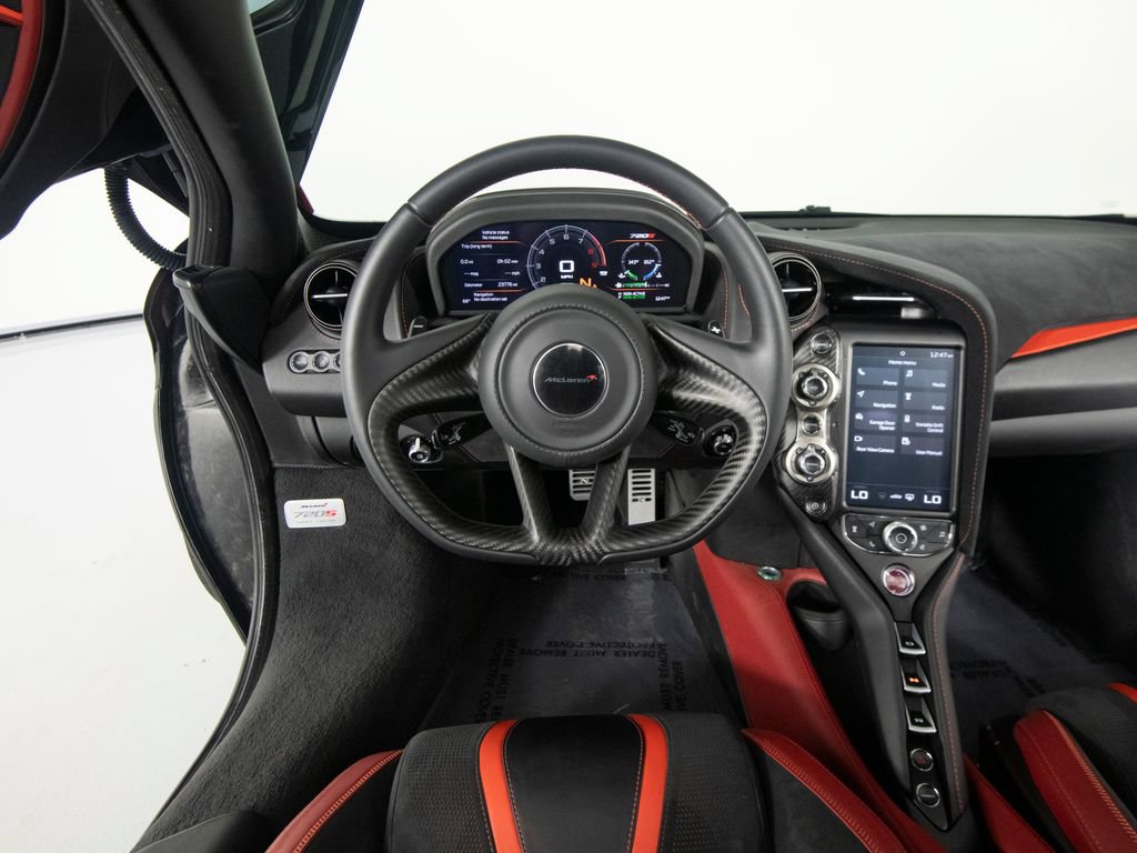 Used 2018 McLaren 720S photo 26