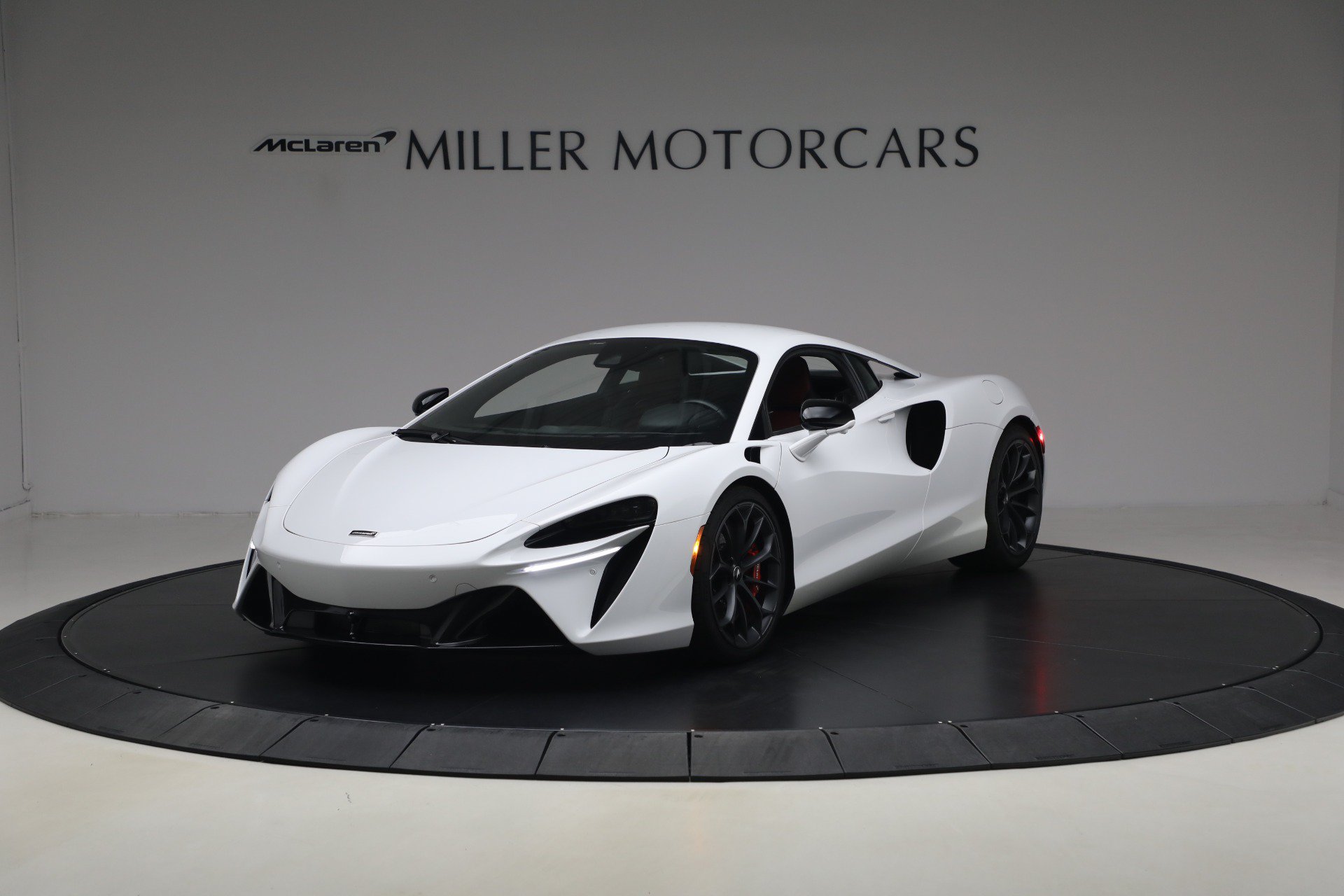 Used 2023 McLaren Artura