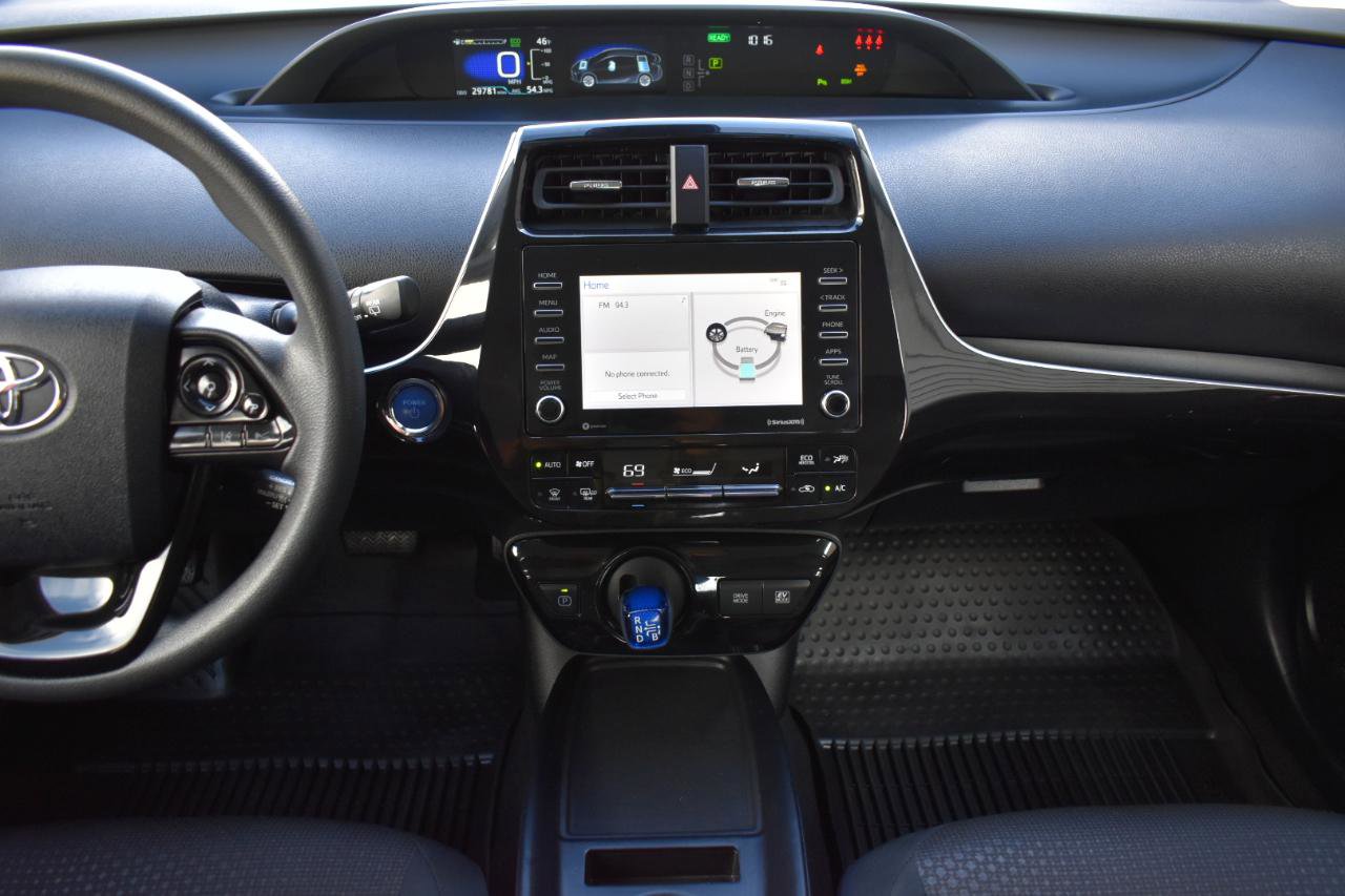 2022 Toyota Prius LE