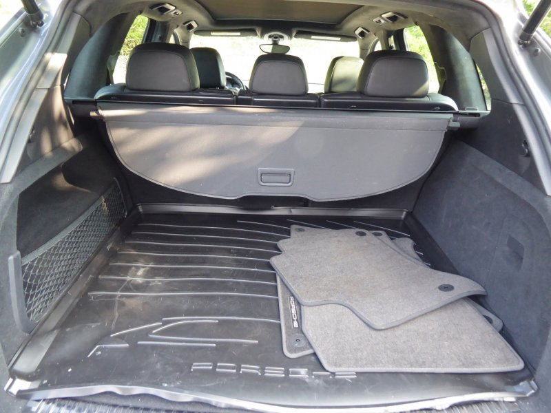 2014 Porsche Cayenne GTS