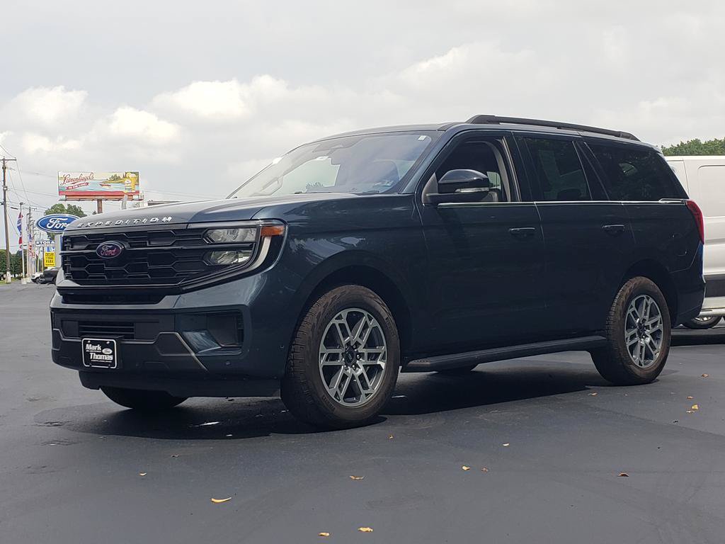 Used 2025 Ford Expedition Active