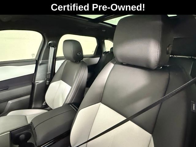 2026 Land Rover Range Rover Velar Dynamic SE