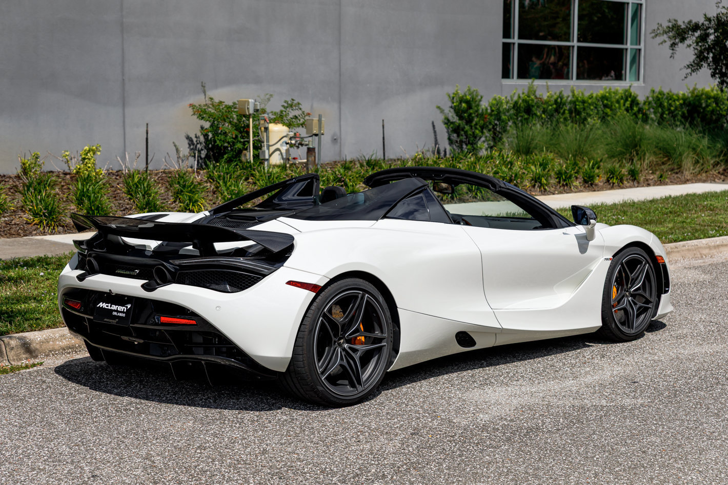 Used 2020 McLaren 720S Performance photo 11