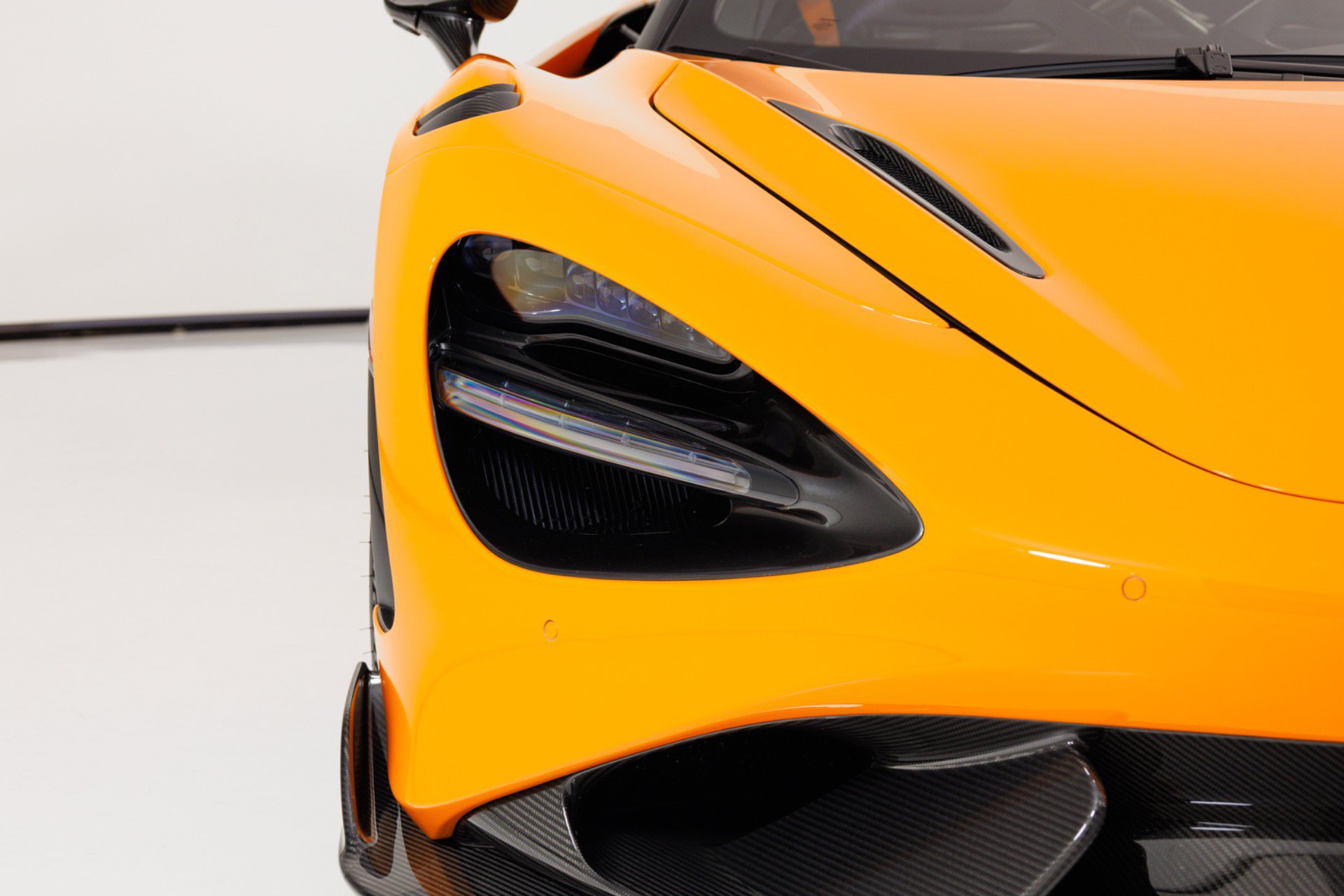 Used 2021 McLaren 765LT photo 66