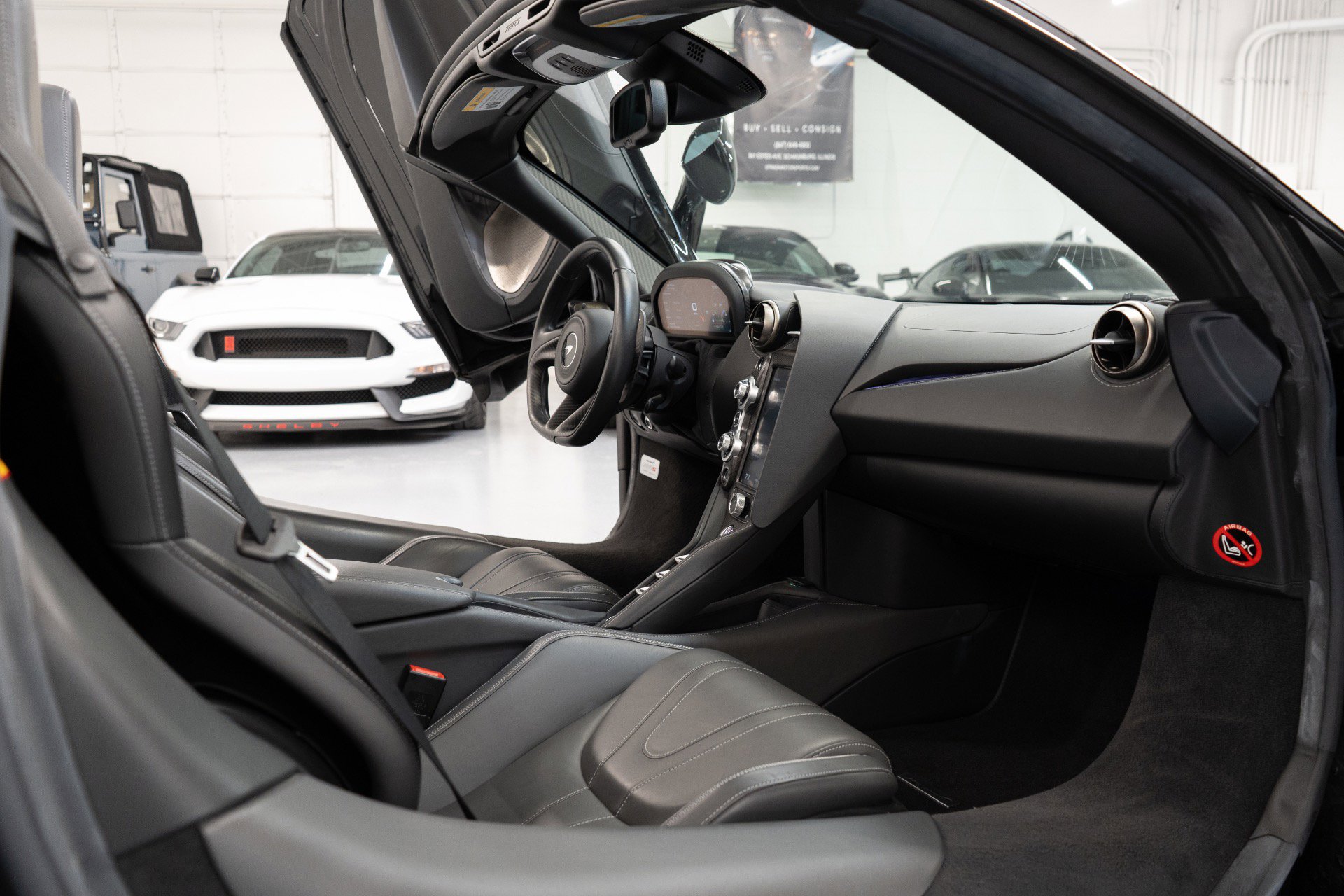 Used 2020 McLaren 720S Luxury photo 24