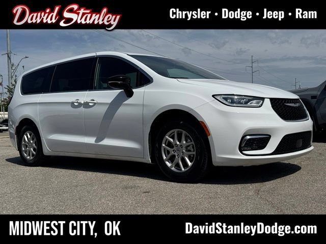 Certified 2025 Chrysler Pacifica Select