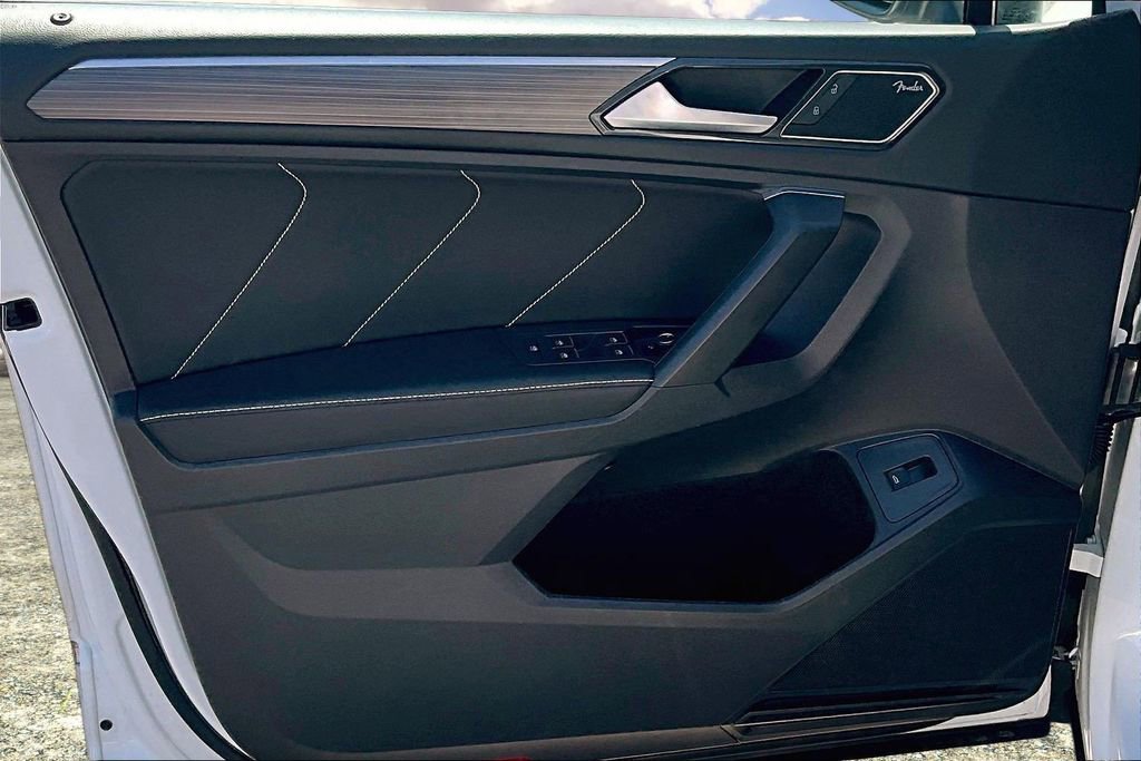 2022 Volkswagen Tiguan SEL R-Line