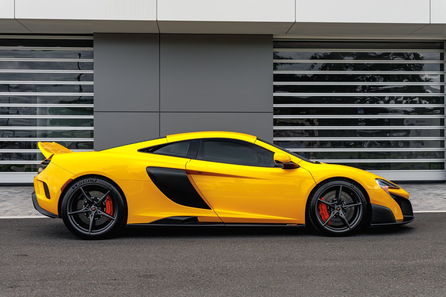 Used 2016 McLaren 675LT Coupe photo 26