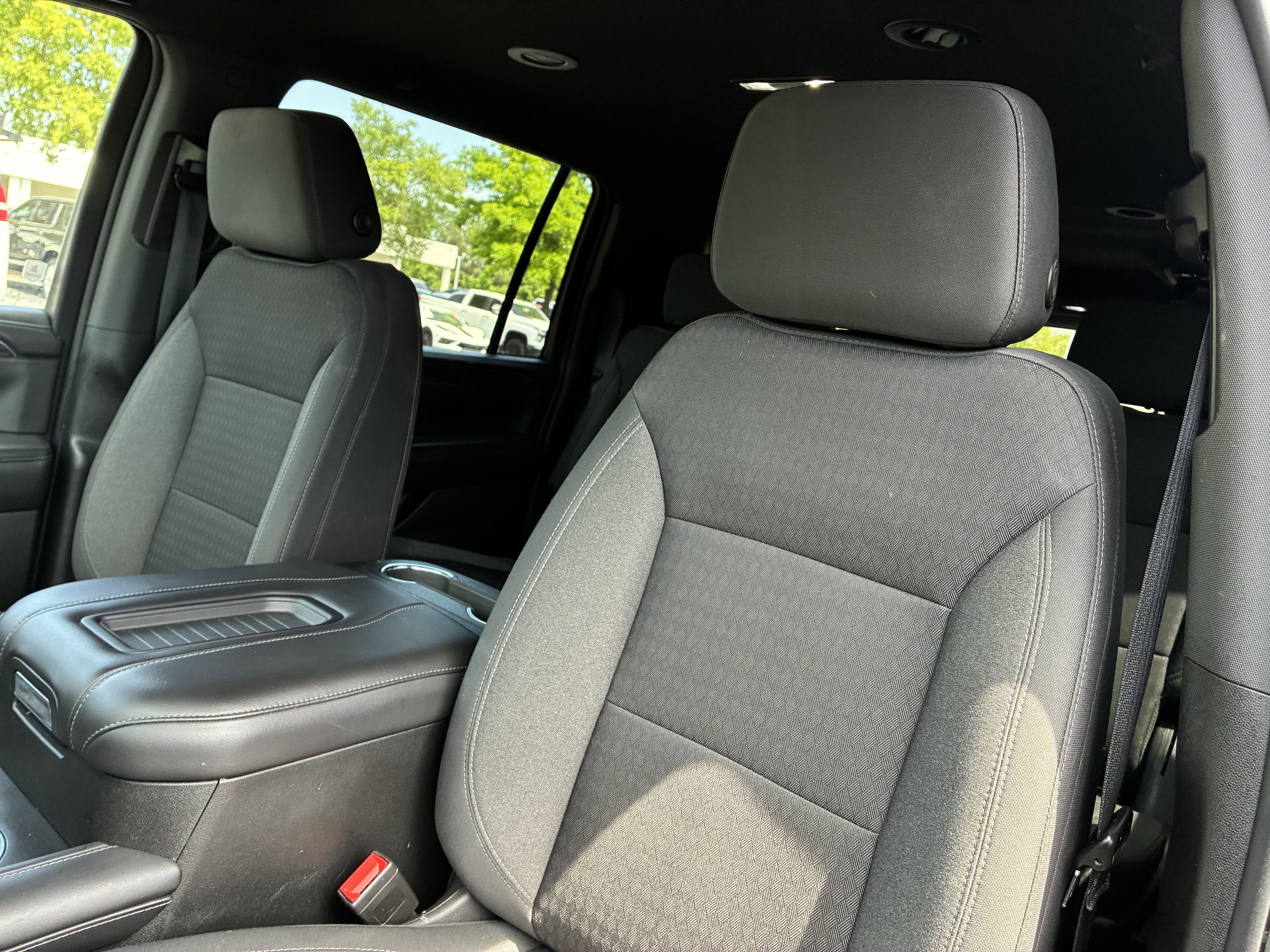 2022 Chevrolet Suburban LS