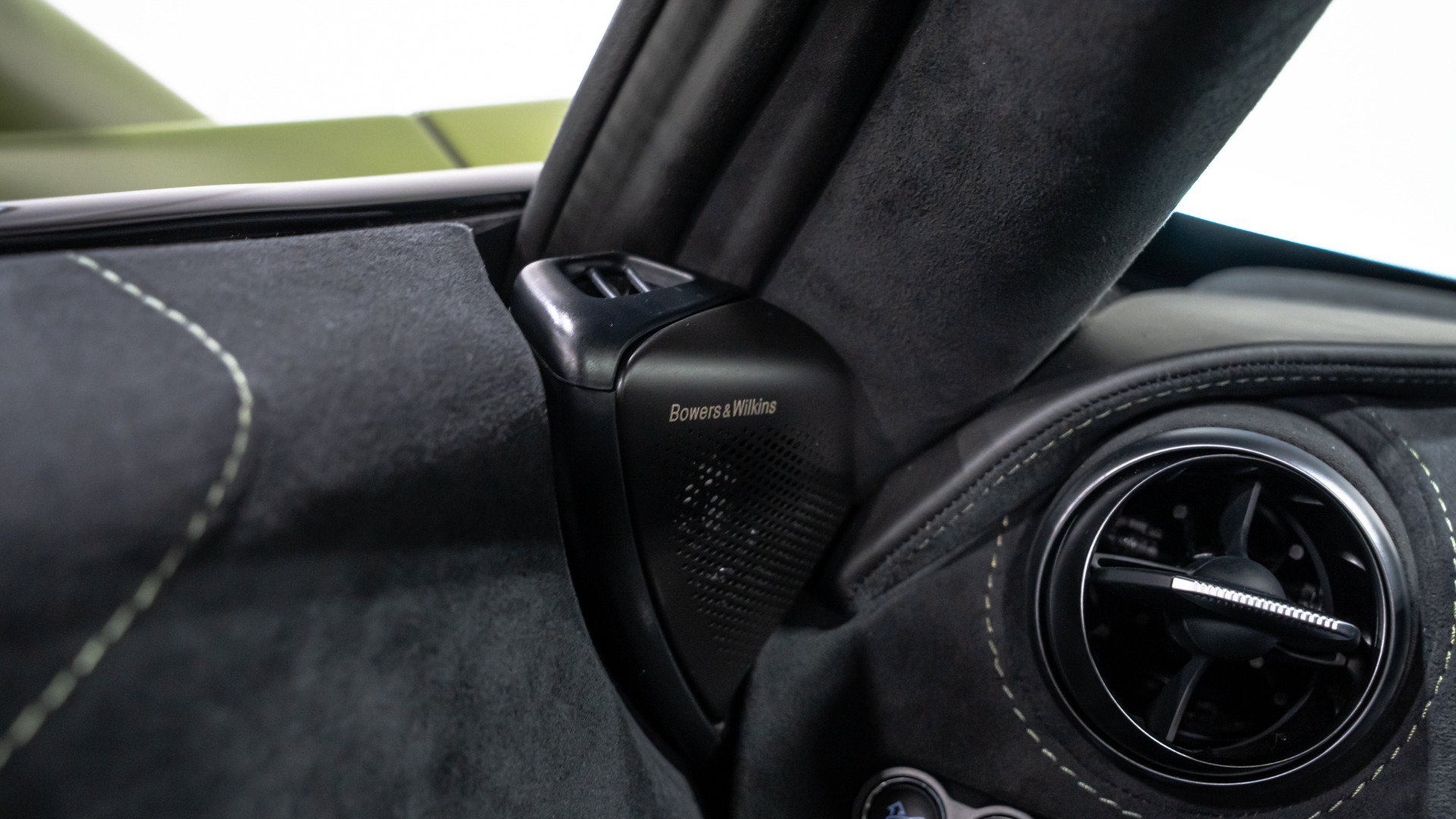 Used 2026 McLaren 750S Spider photo 55