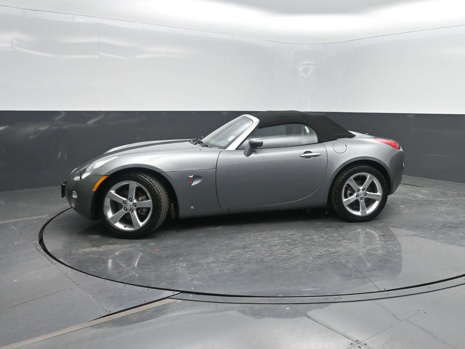 Used 2006 Pontiac Solstice Convertible w/ Premium Package