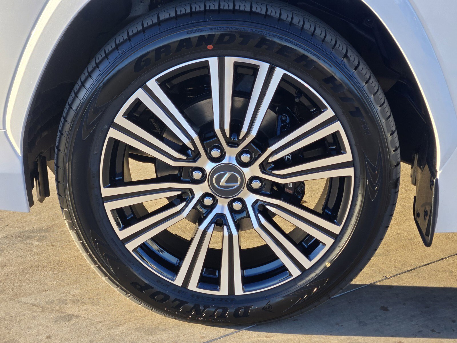 2026 Lexus LX 600 4WD w/ Luxury Package