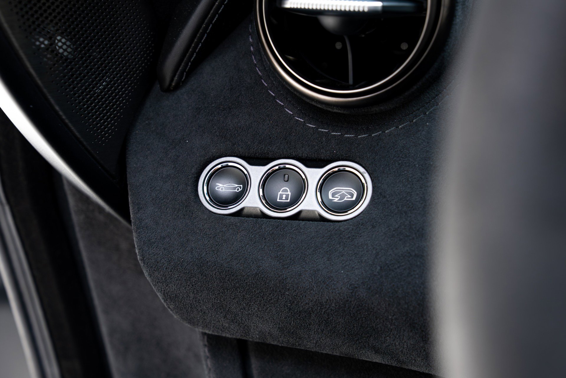 Used 2018 McLaren 720S Performance photo 42