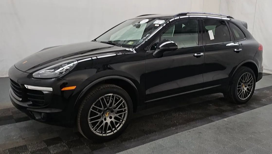 Used 2017 Porsche Cayenne Platinum Edition w/ Premium Package Plus (PJX)