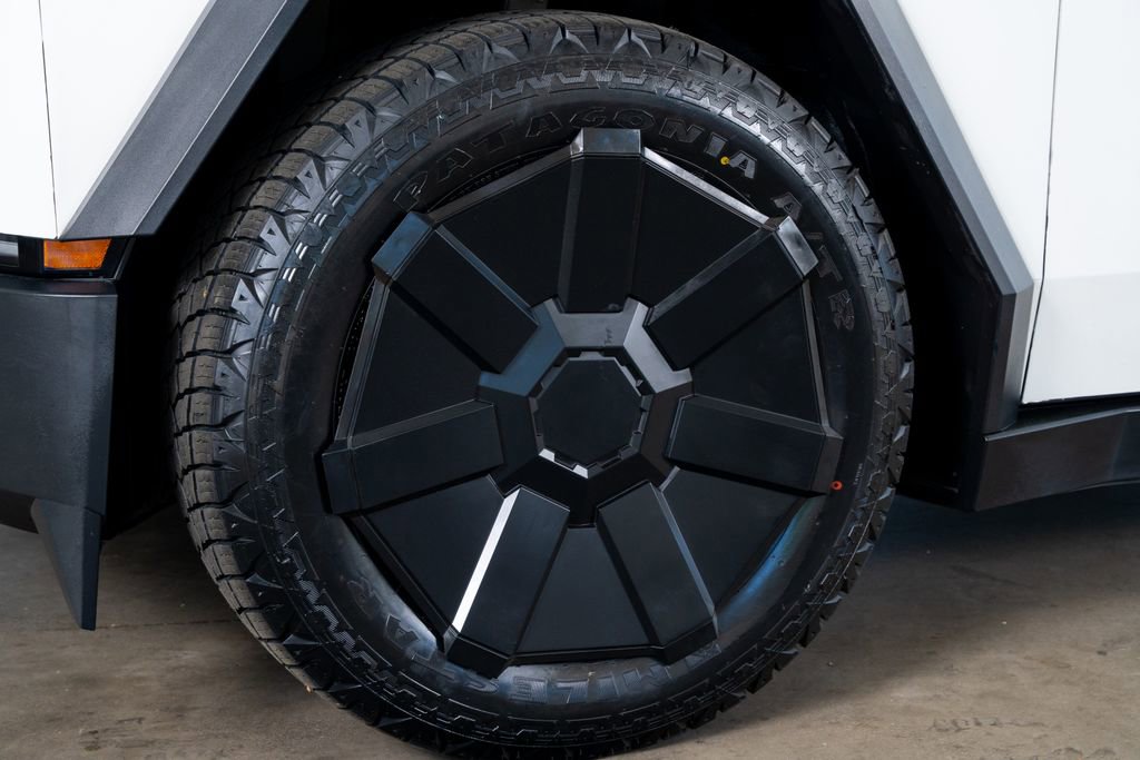 2024 Tesla Cybertruck AWD Crew Cab