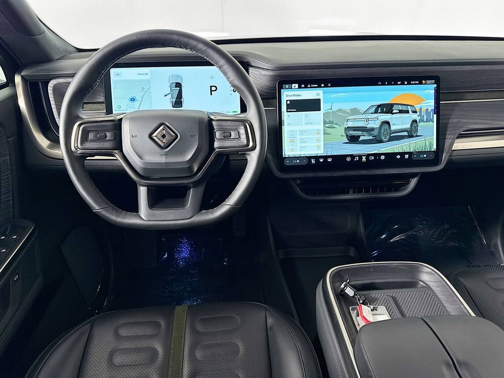 2025 Rivian R1S Adventure