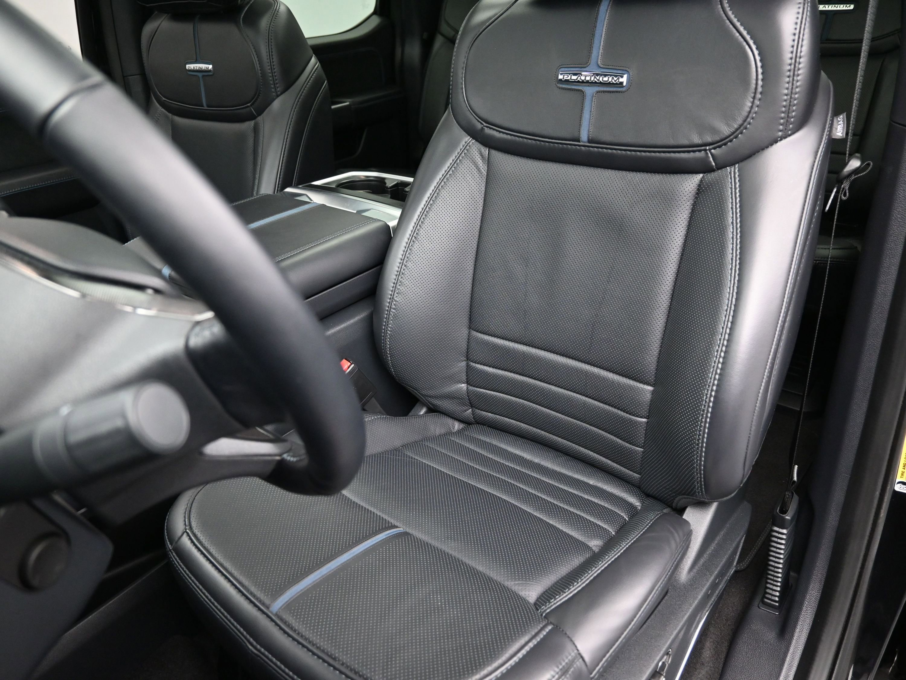 2025 Ford F150 Platinum