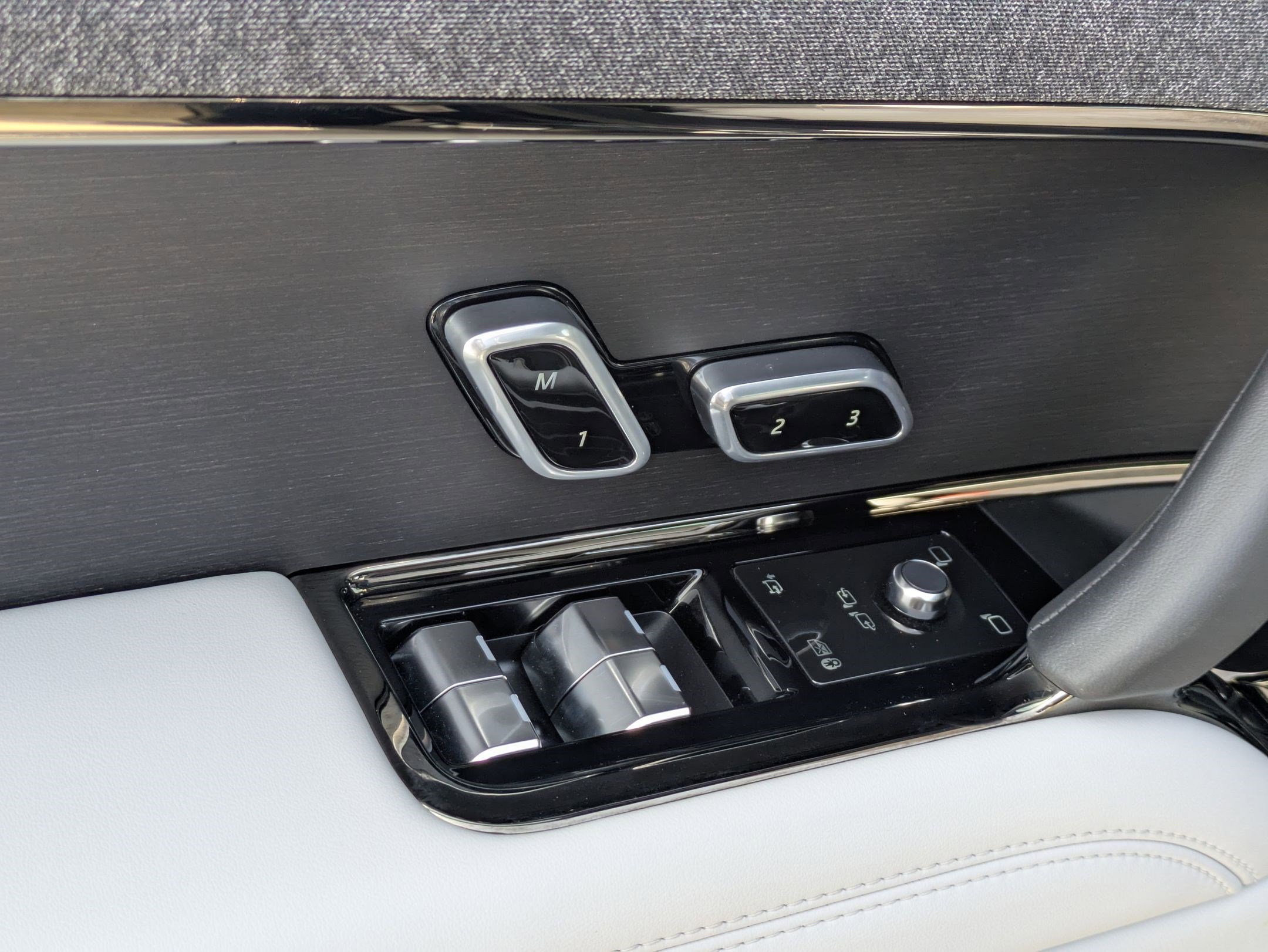 2025 Land Rover Range Rover Sport S