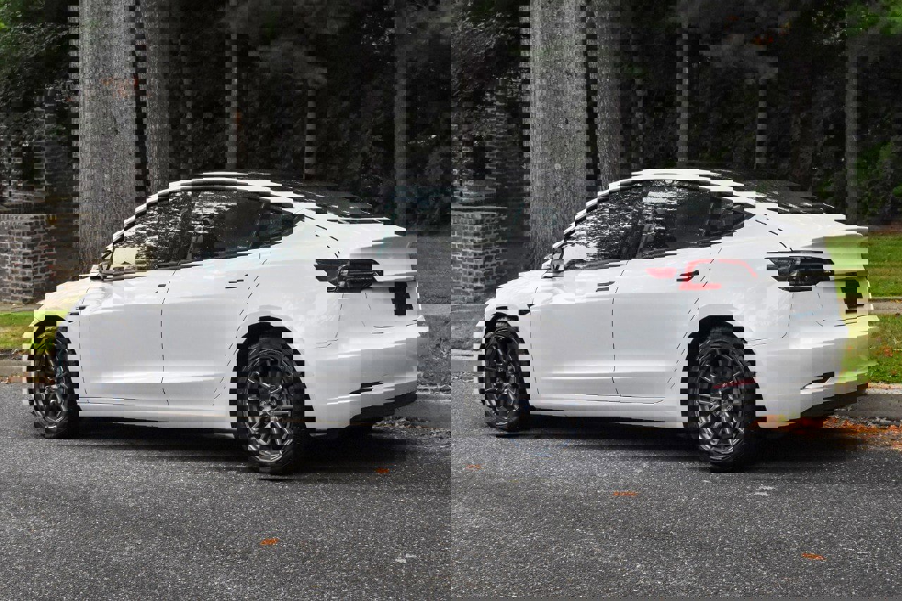 2023 Tesla Model 3 Standard Range